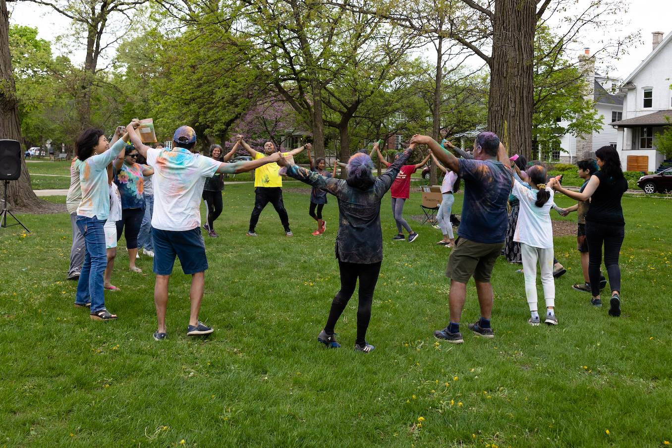 Colors Of The Season: Residents revel in honor of Holi in Wilmette ...