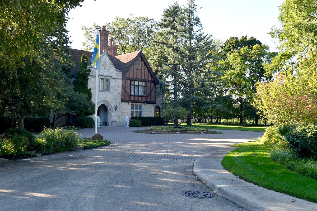 Golf-course-adjacent Glencoe property may soon go from one home to three – The Record